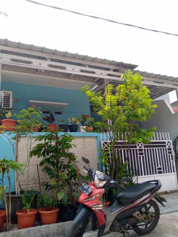 dijual rumah jalan bantargebang setu