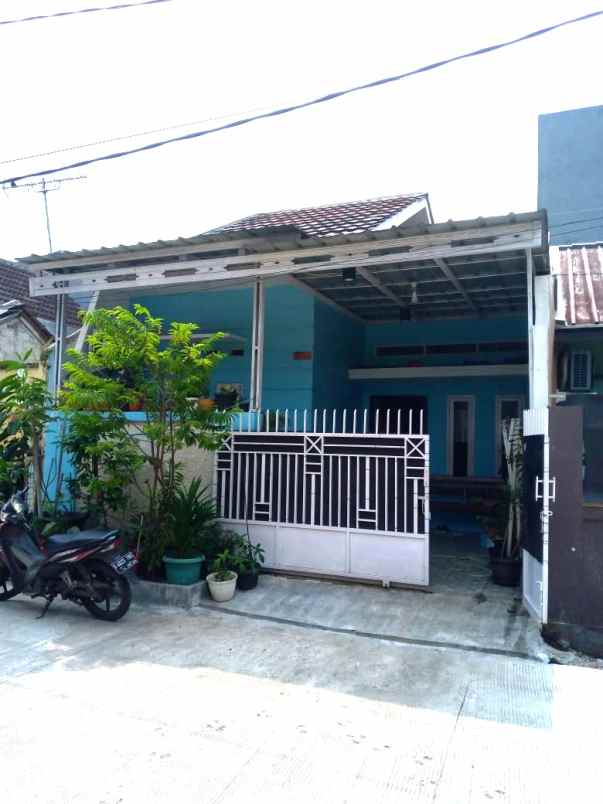 dijual rumah jalan bantargebang setu