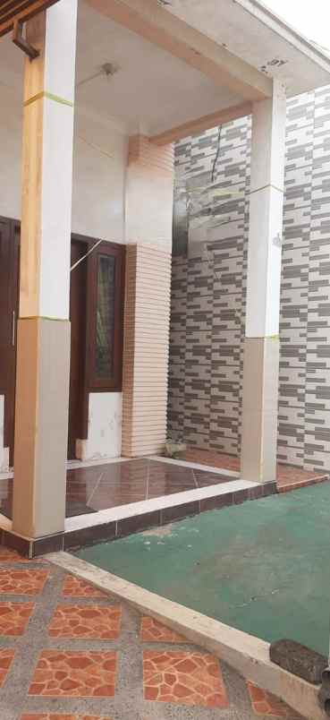 dijual rumah jalan borobudur