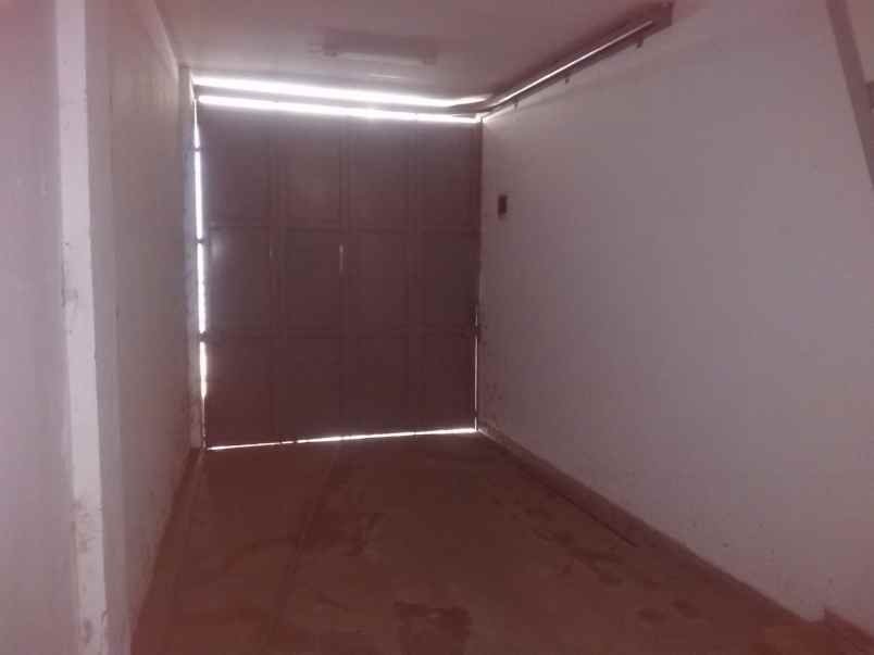 dijual rumah jalan budi luhur