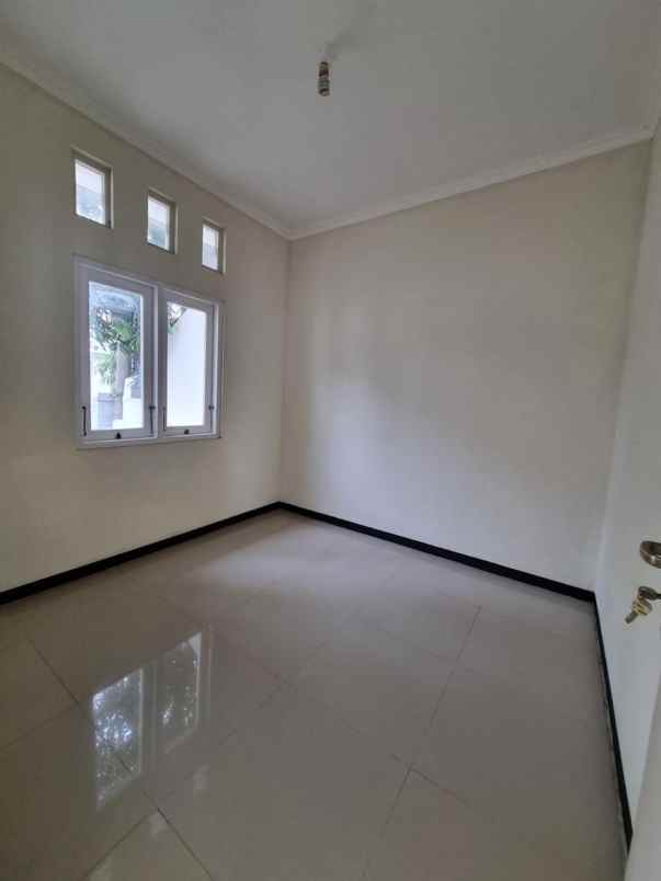 dijual rumah jalan bukit palma citraland