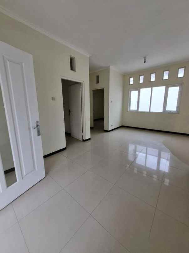 dijual rumah jalan bukit palma citraland