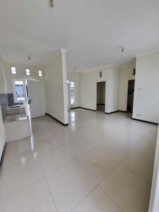 dijual rumah jalan bukit palma citraland