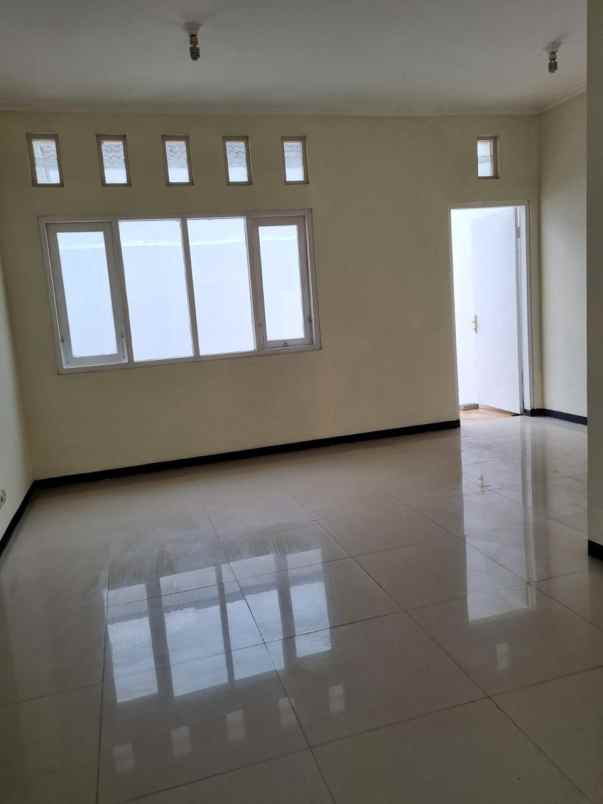 dijual rumah jalan bukit palma citraland