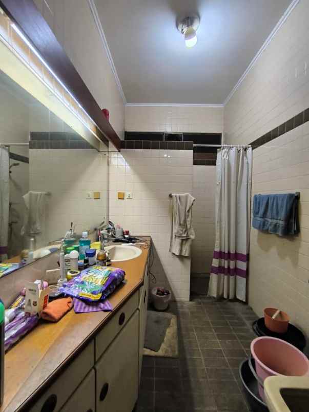 dijual rumah jalan cemapak putih tengah