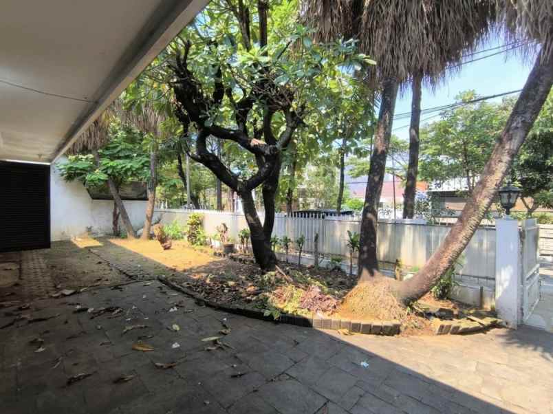 dijual rumah jalan cemapak putih tengah