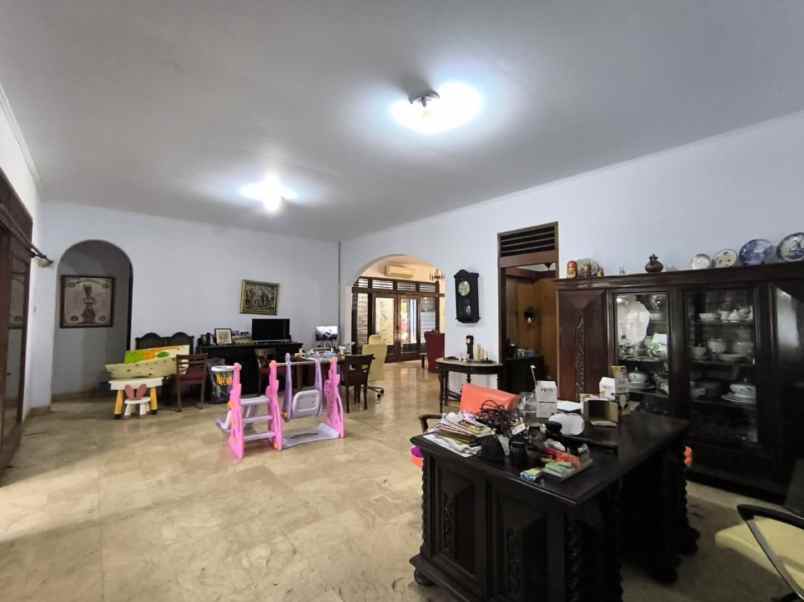dijual rumah jalan cemapak putih tengah