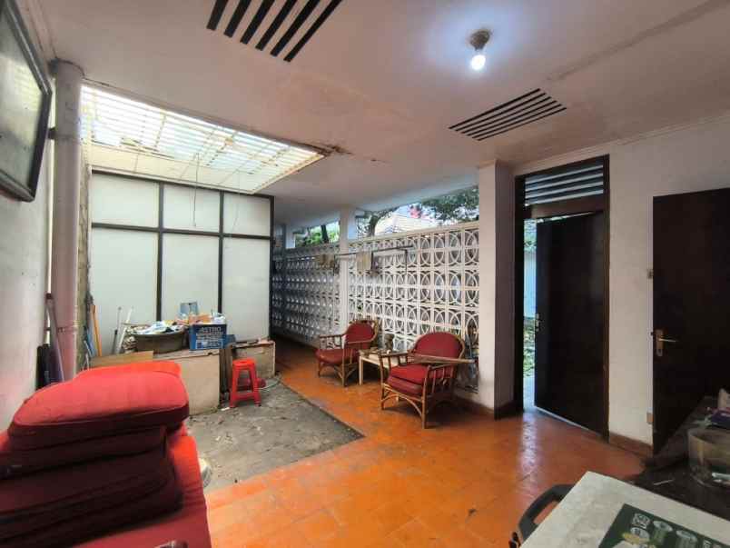 dijual rumah jalan cemapak putih tengah