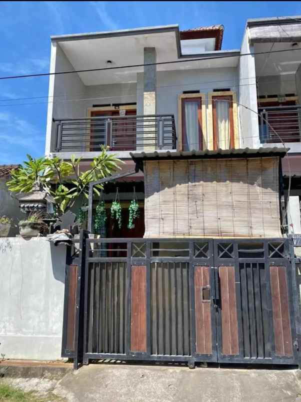 dijual rumah jalan dalung permai