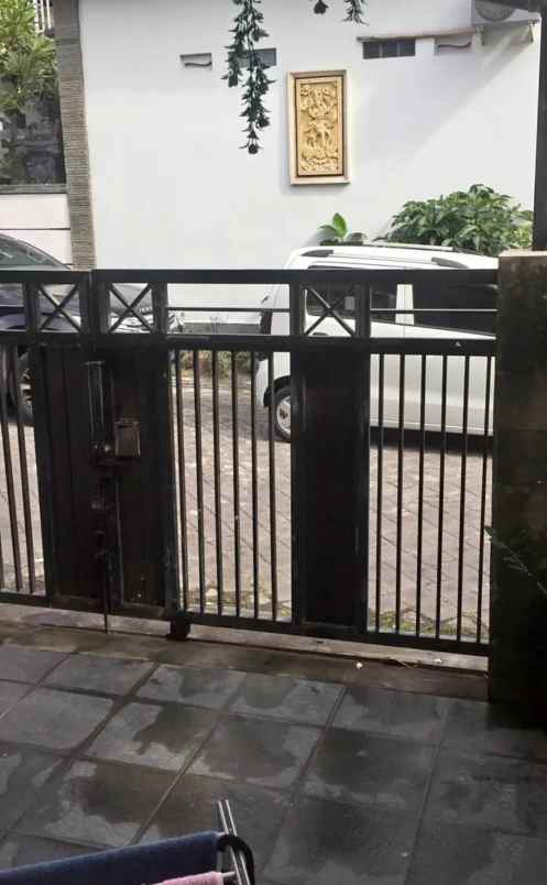 dijual rumah jalan dalung permai