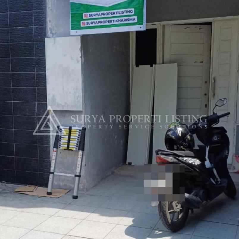 dijual rumah jalan flamboyan raya