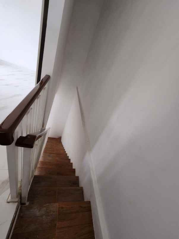 dijual rumah jalan jelidro