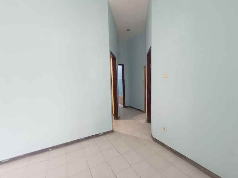 dijual rumah jalan joyo agung