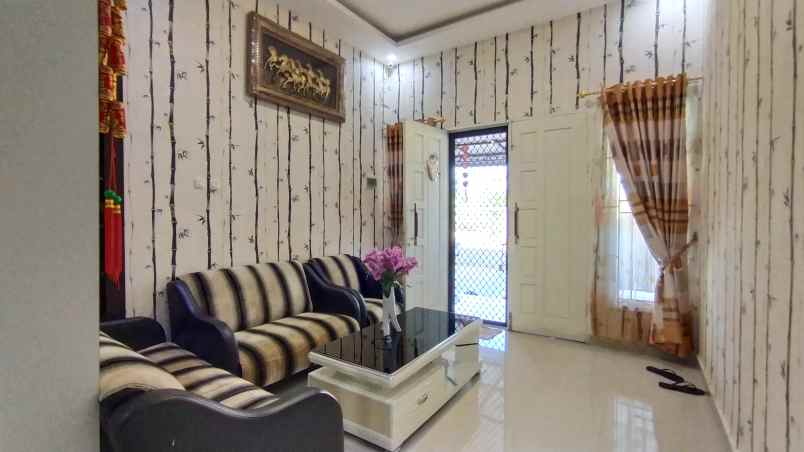 dijual rumah jalan karya baru puri