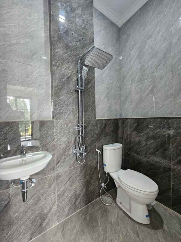 dijual rumah jalan kavling iip