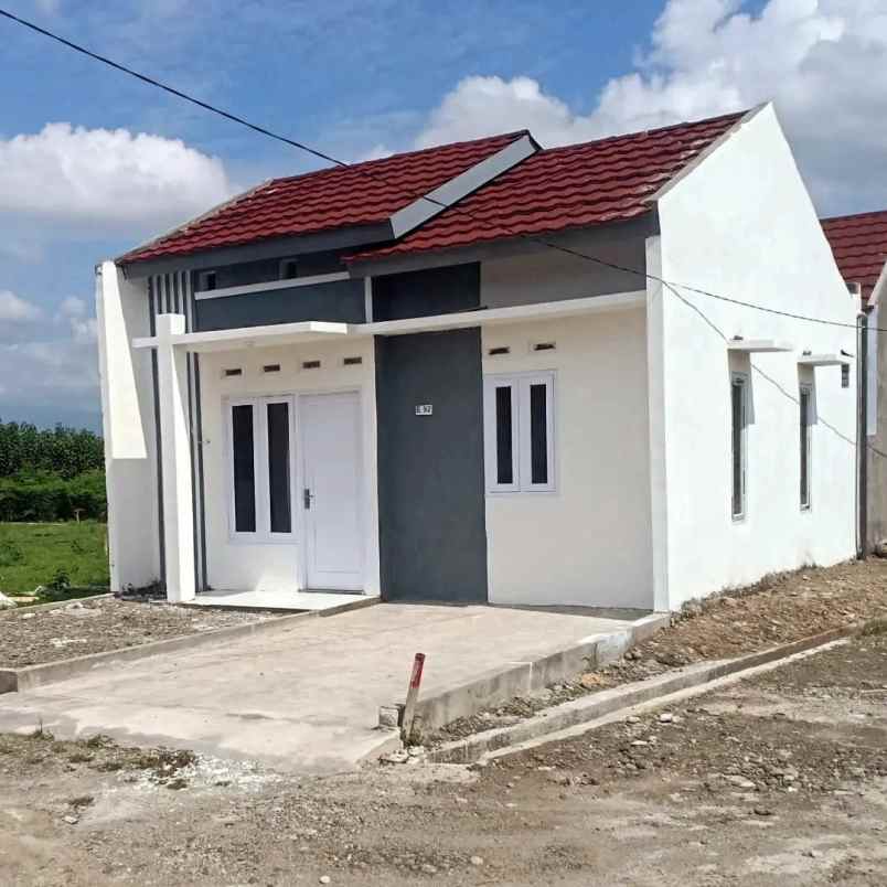 dijual rumah jalan letnan kusni