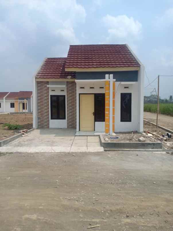 dijual rumah jalan letnan kusni