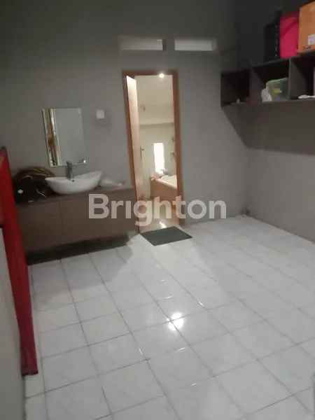 dijual rumah jalan manggis manggarai