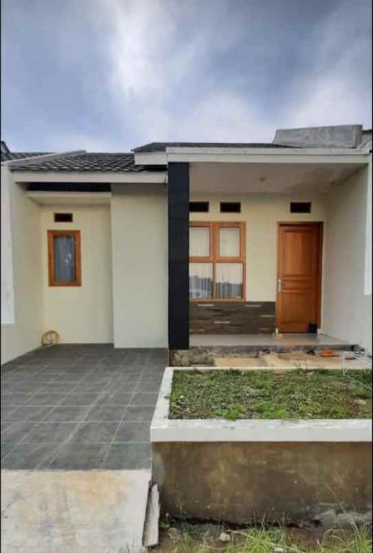 dijual rumah jalan nagrog