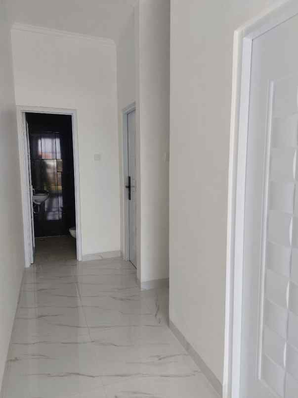 dijual rumah jalan pondok terong