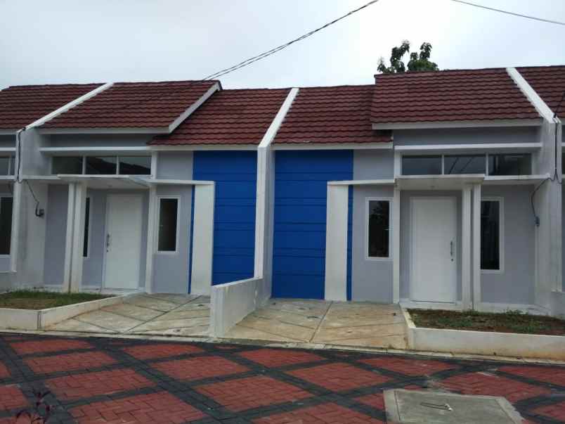 dijual rumah jalan r kimas hasyim