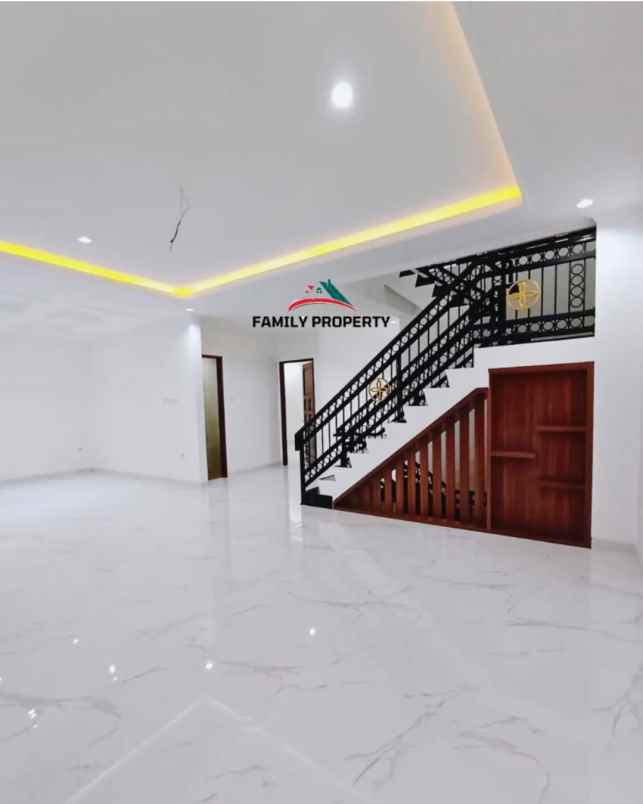 dijual rumah jalan raya kavling deplu