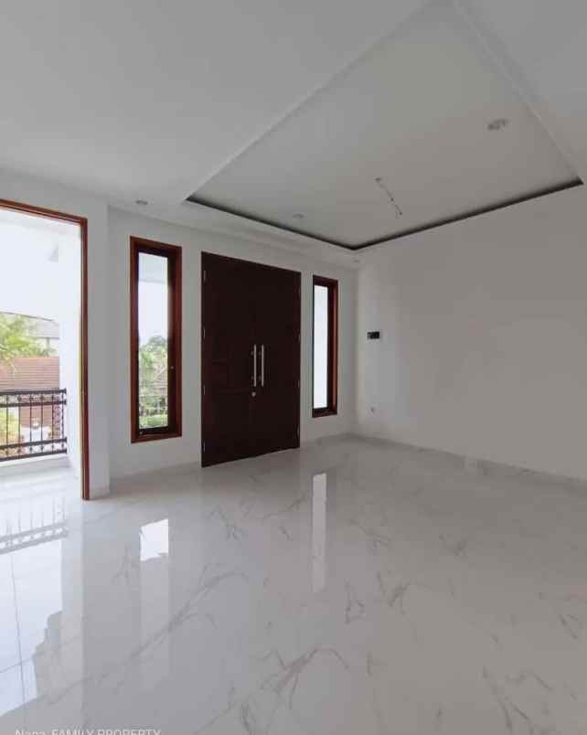 dijual rumah jalan raya kavling deplu