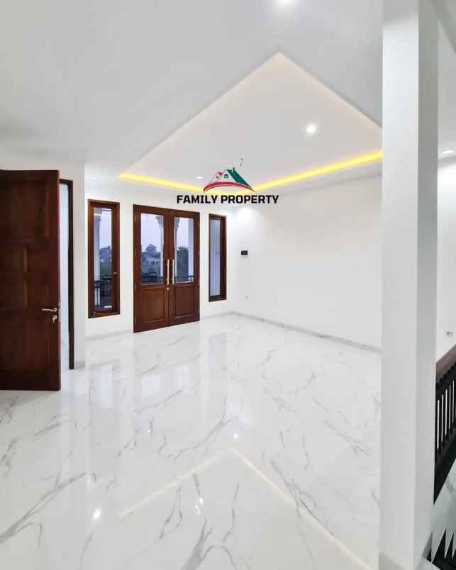 dijual rumah jalan raya kavling deplu