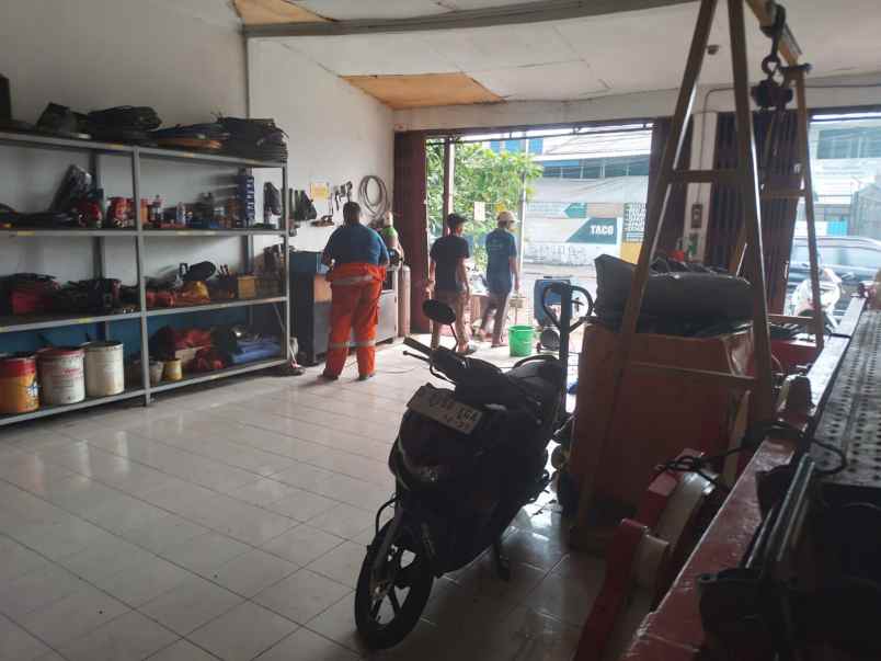dijual rumah jalan raya lenteng agung