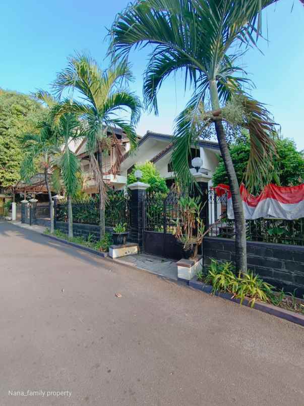 dijual rumah jalan raya rempoa bintaro