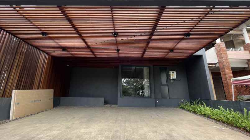 dijual rumah jalan raya southcity