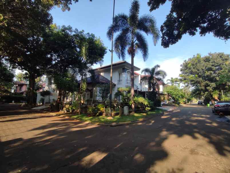 dijual rumah jalan senayan tangerang