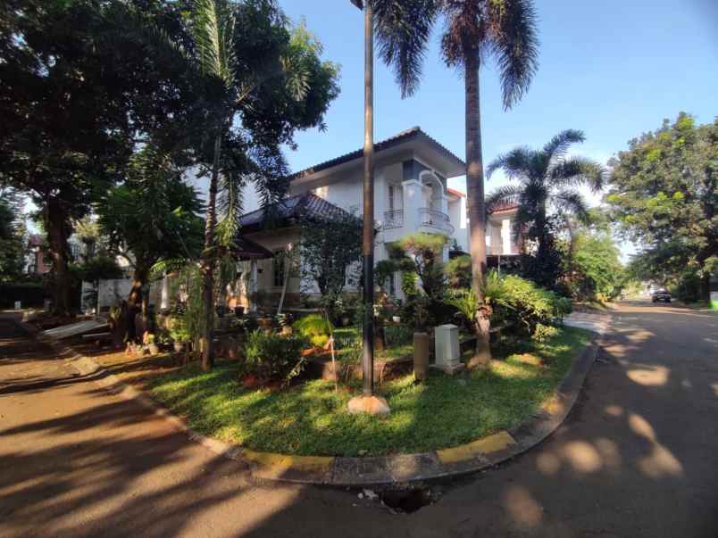 dijual rumah jalan senayan tangerang