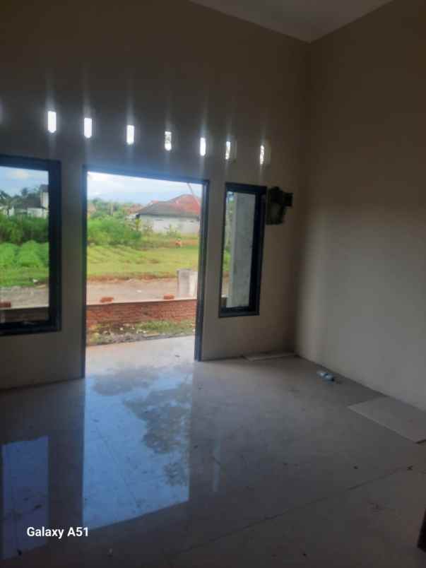 dijual rumah jalan sendang mas wirasana