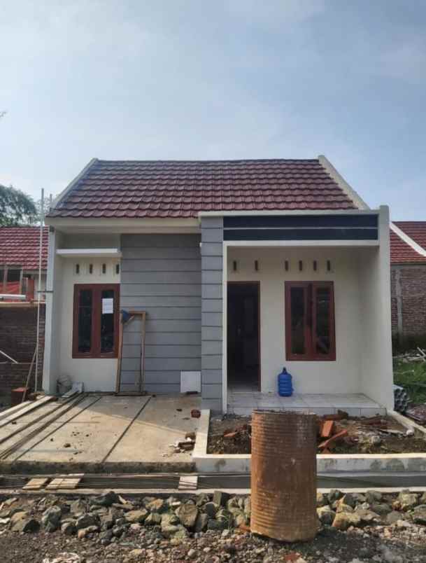 dijual rumah jalan sidodadi wirasana