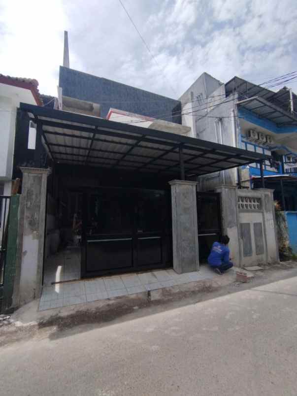 dijual rumah jalan sukabirus