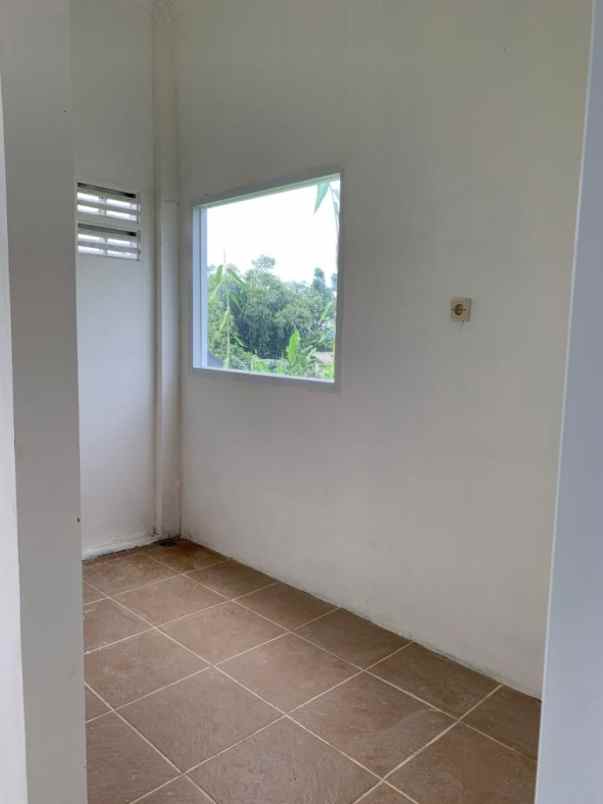 dijual rumah jalan sukahati pemda cibinong