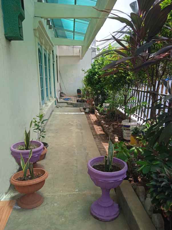 dijual rumah jalan sunan drajad