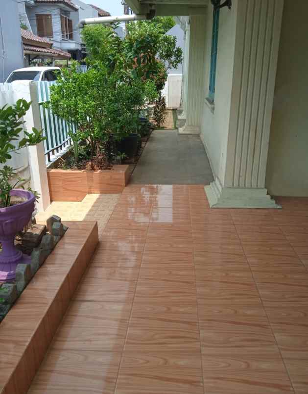 dijual rumah jalan sunan drajad