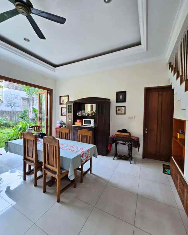 dijual rumah jalan tanah kusir