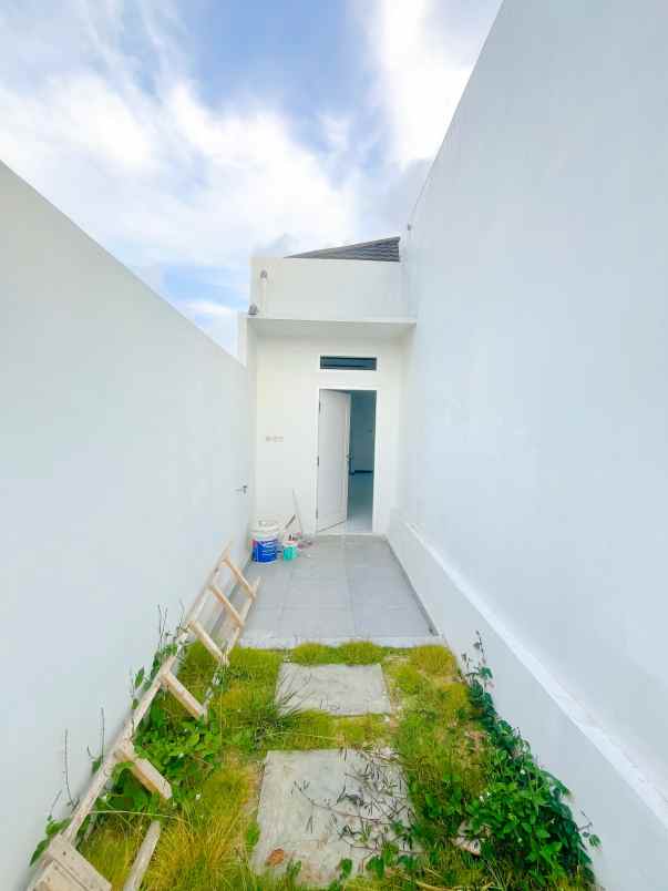 dijual rumah jalan timur indah 1a