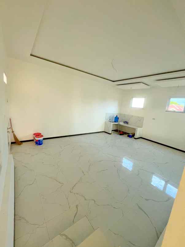 dijual rumah jalan timur indah 1a