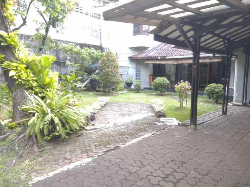 dijual rumah jatinegara