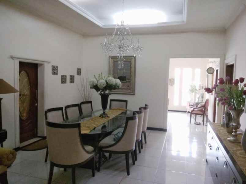 dijual rumah jatinegara