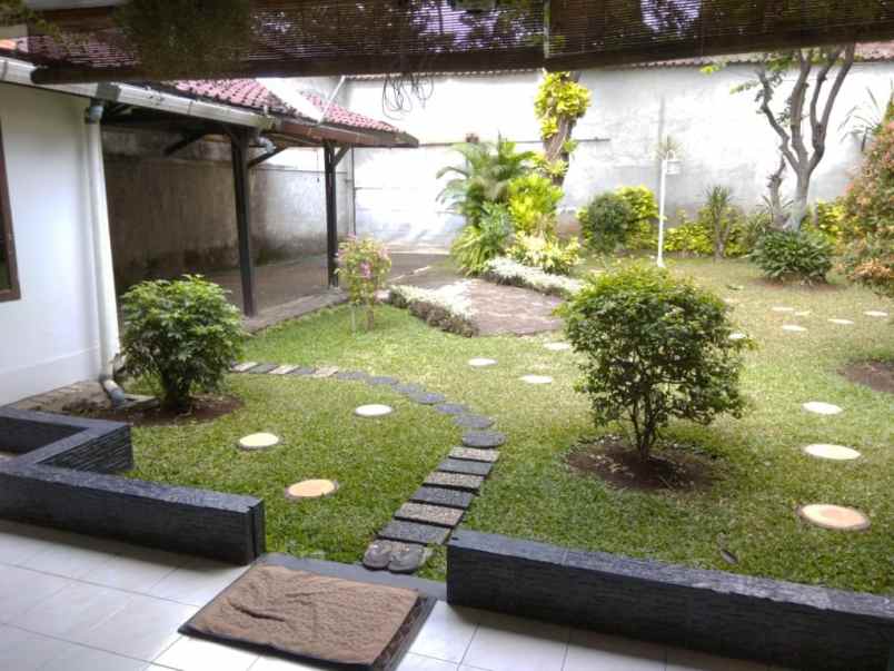 dijual rumah jatinegara