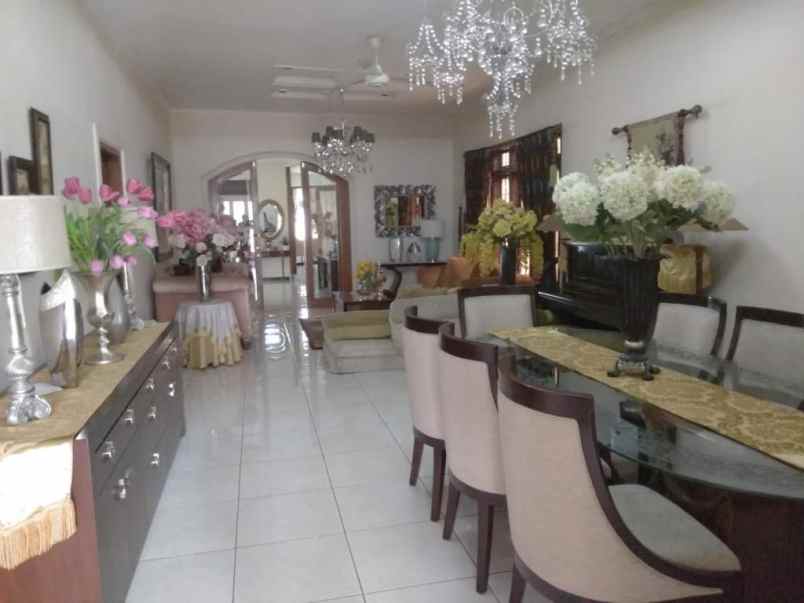 dijual rumah jatinegara