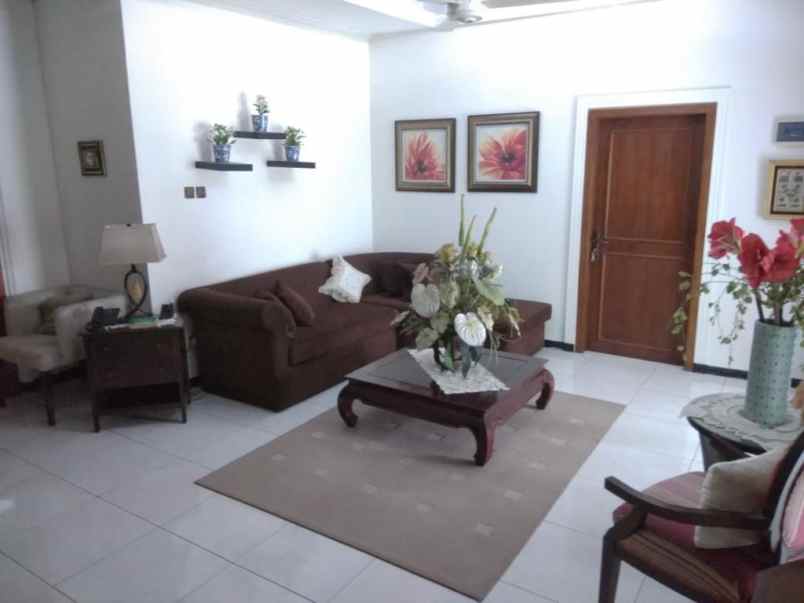 dijual rumah jatinegara