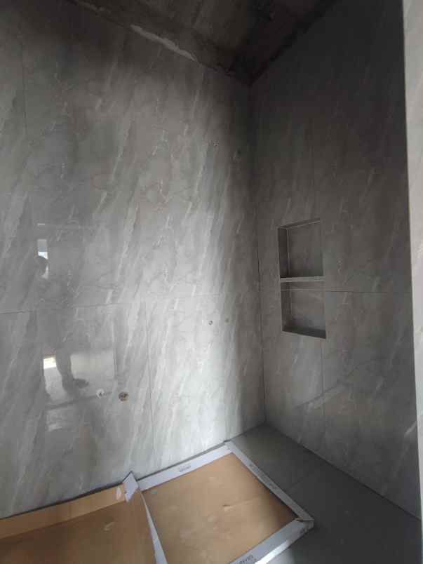 dijual rumah jatingaleh