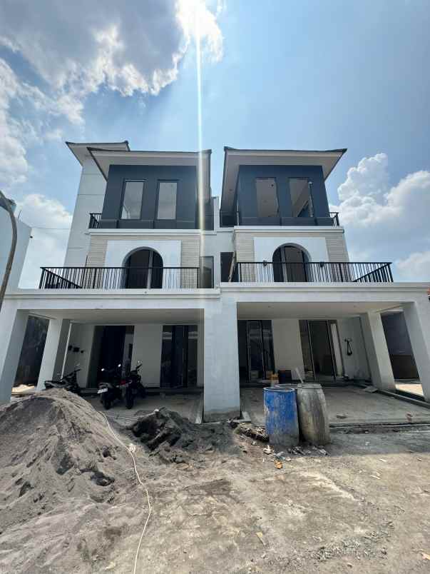 dijual rumah jatingaleh