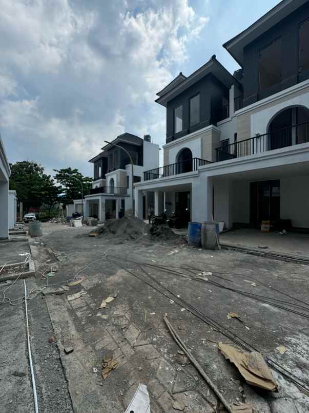 dijual rumah jatingaleh